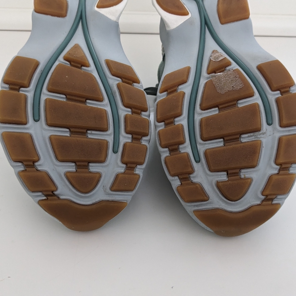 EUC! Tory Burch T Monogram Good Luck Sneaker Calf Leather Blue Celadon Size 7.5 - Picture 11 of 13